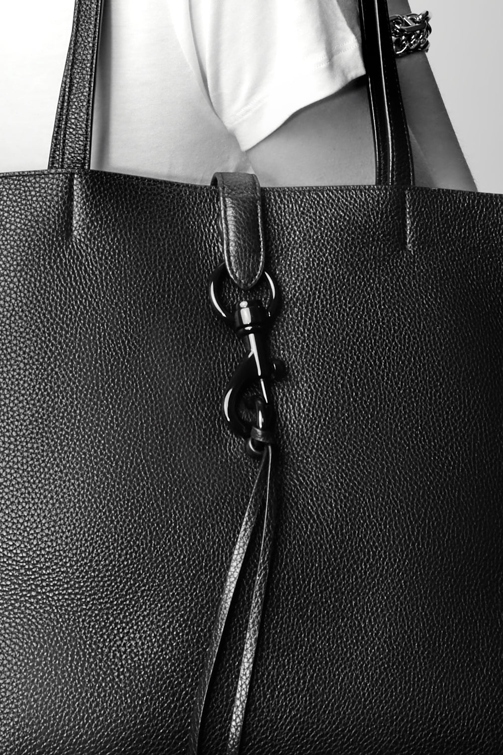 Megan Tote – Rebecca Minkoff