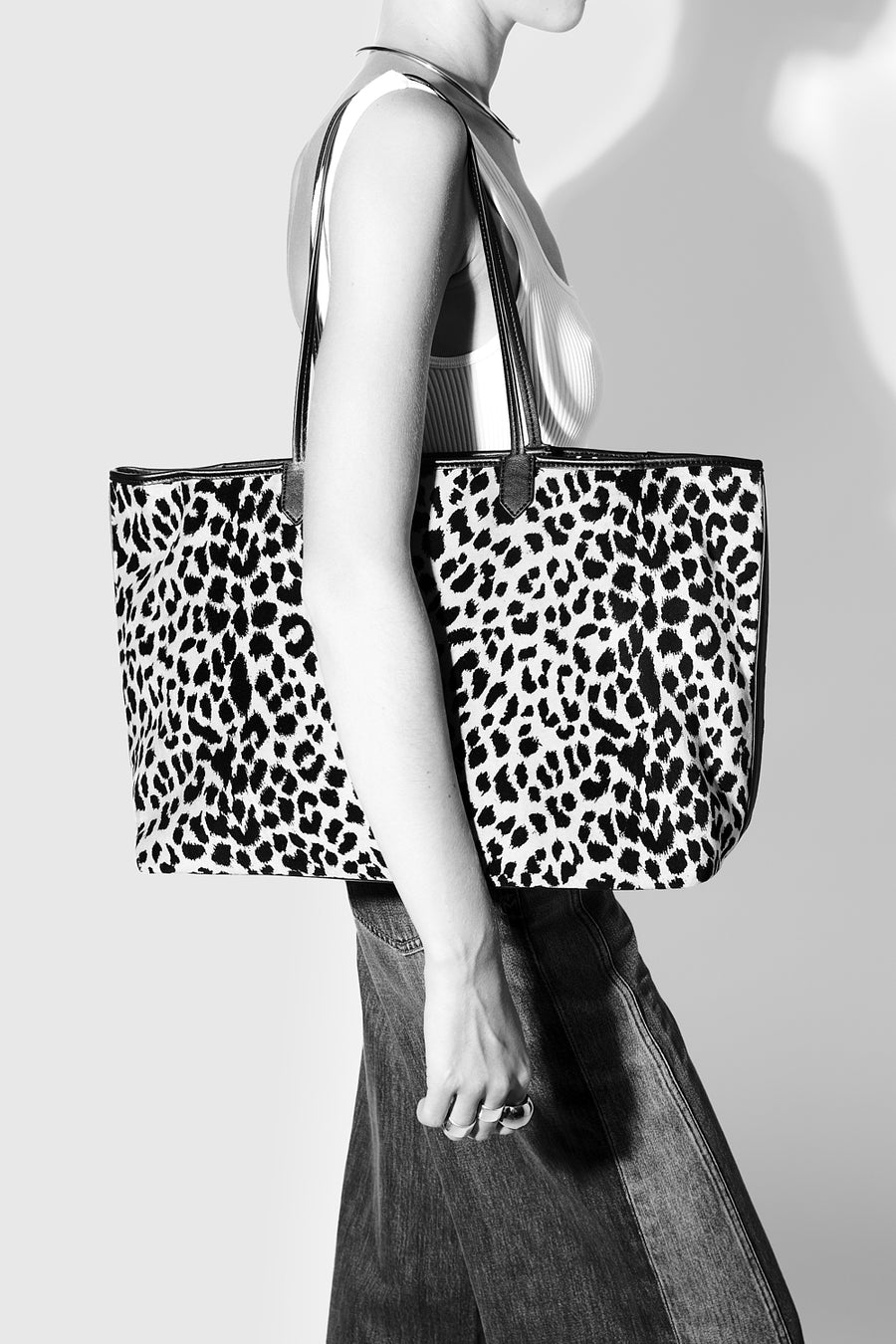 On The Move Tote