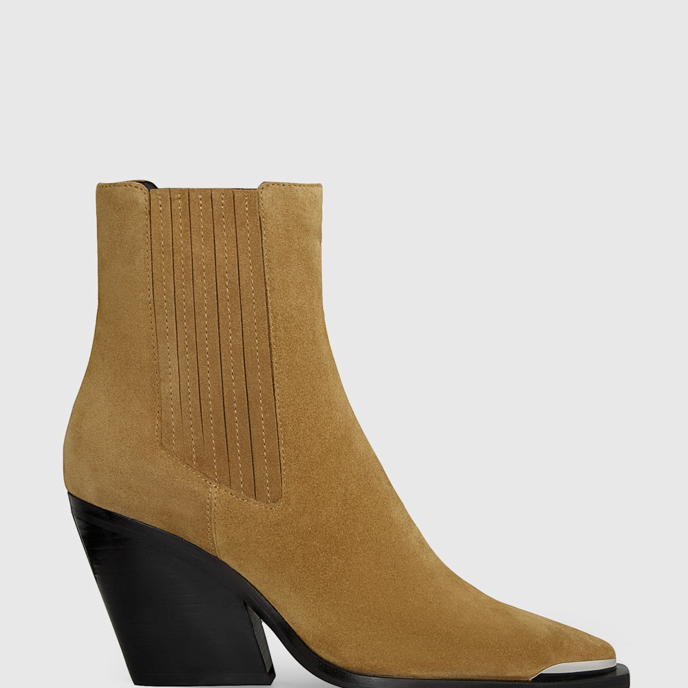 7 Days of Gifting 🎁 Day 4: 40% Off Outerwear & Shoes